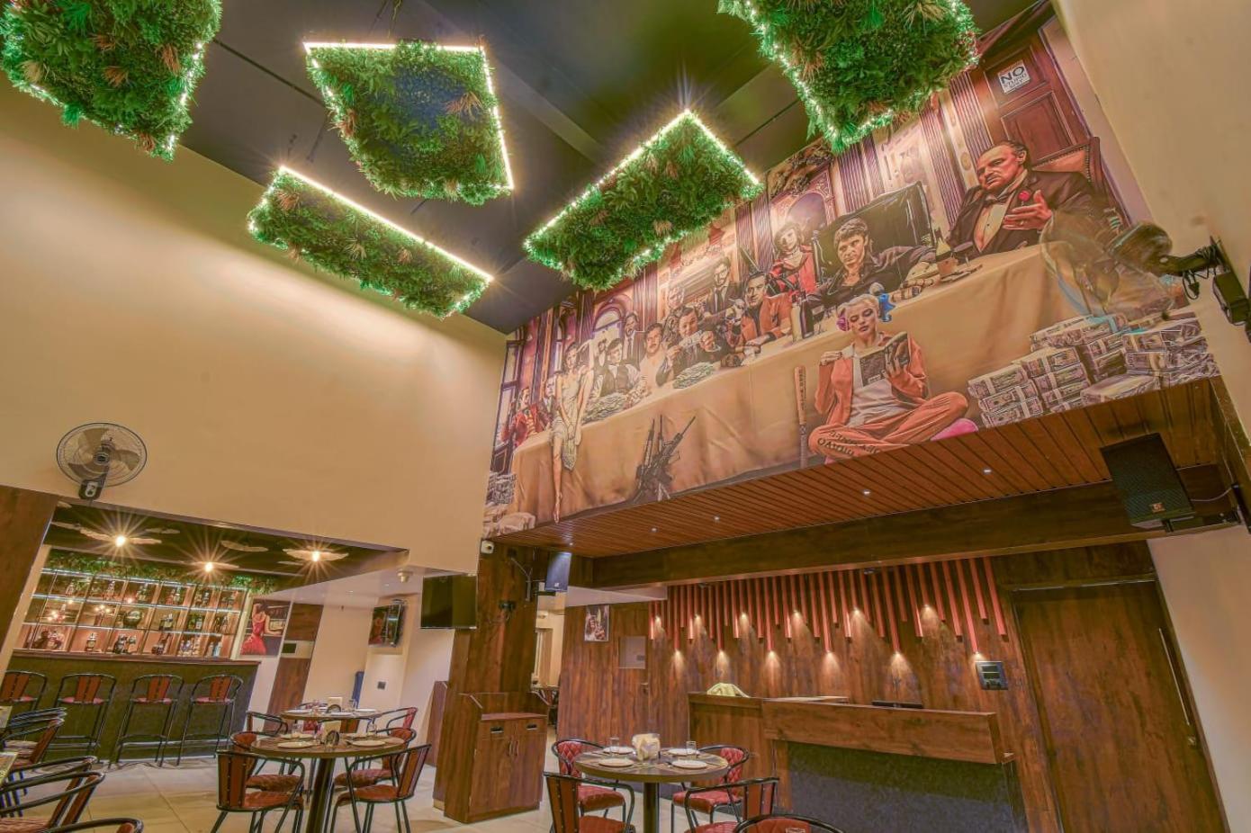 Hotel Vrindavan Deluxe Kolhapur Ngoại thất bức ảnh