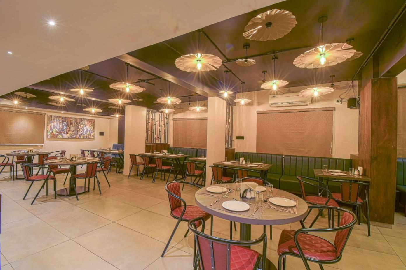 Hotel Vrindavan Deluxe Kolhapur Ngoại thất bức ảnh