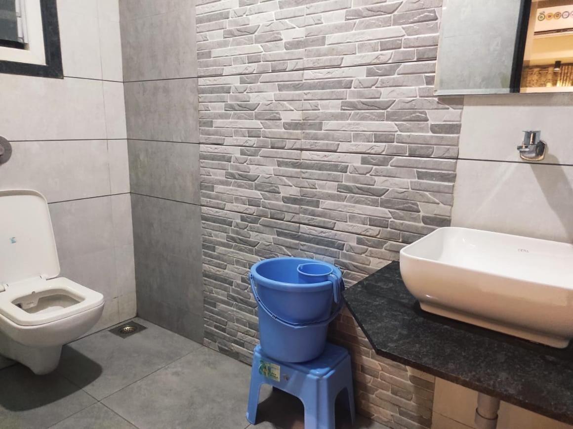 Hotel Vrindavan Deluxe Kolhapur Ngoại thất bức ảnh