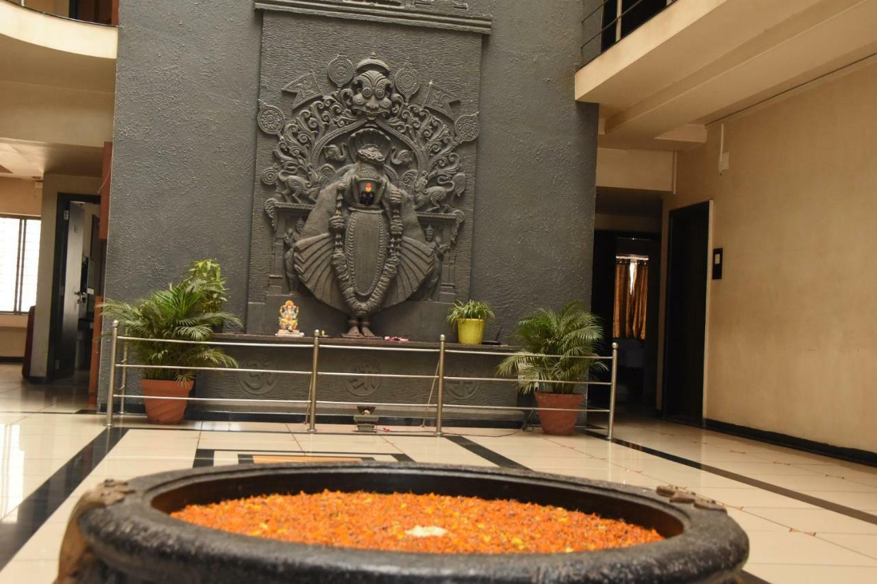 Hotel Vrindavan Deluxe Kolhapur Ngoại thất bức ảnh