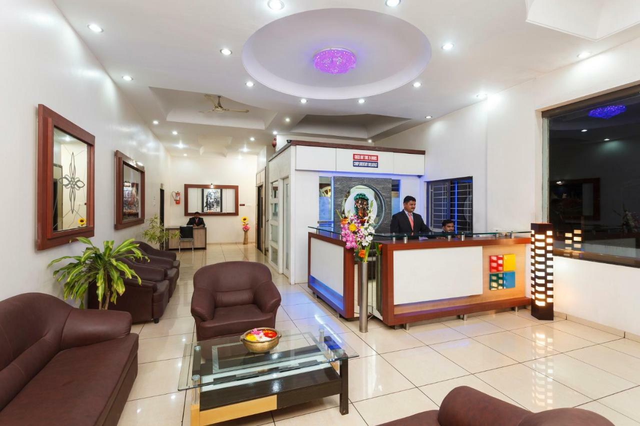 Hotel Vrindavan Deluxe Kolhapur Ngoại thất bức ảnh