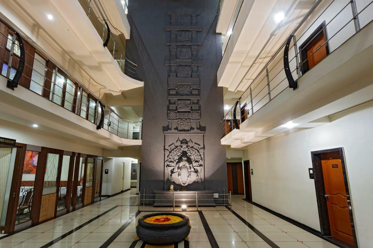 Hotel Vrindavan Deluxe Kolhapur Ngoại thất bức ảnh