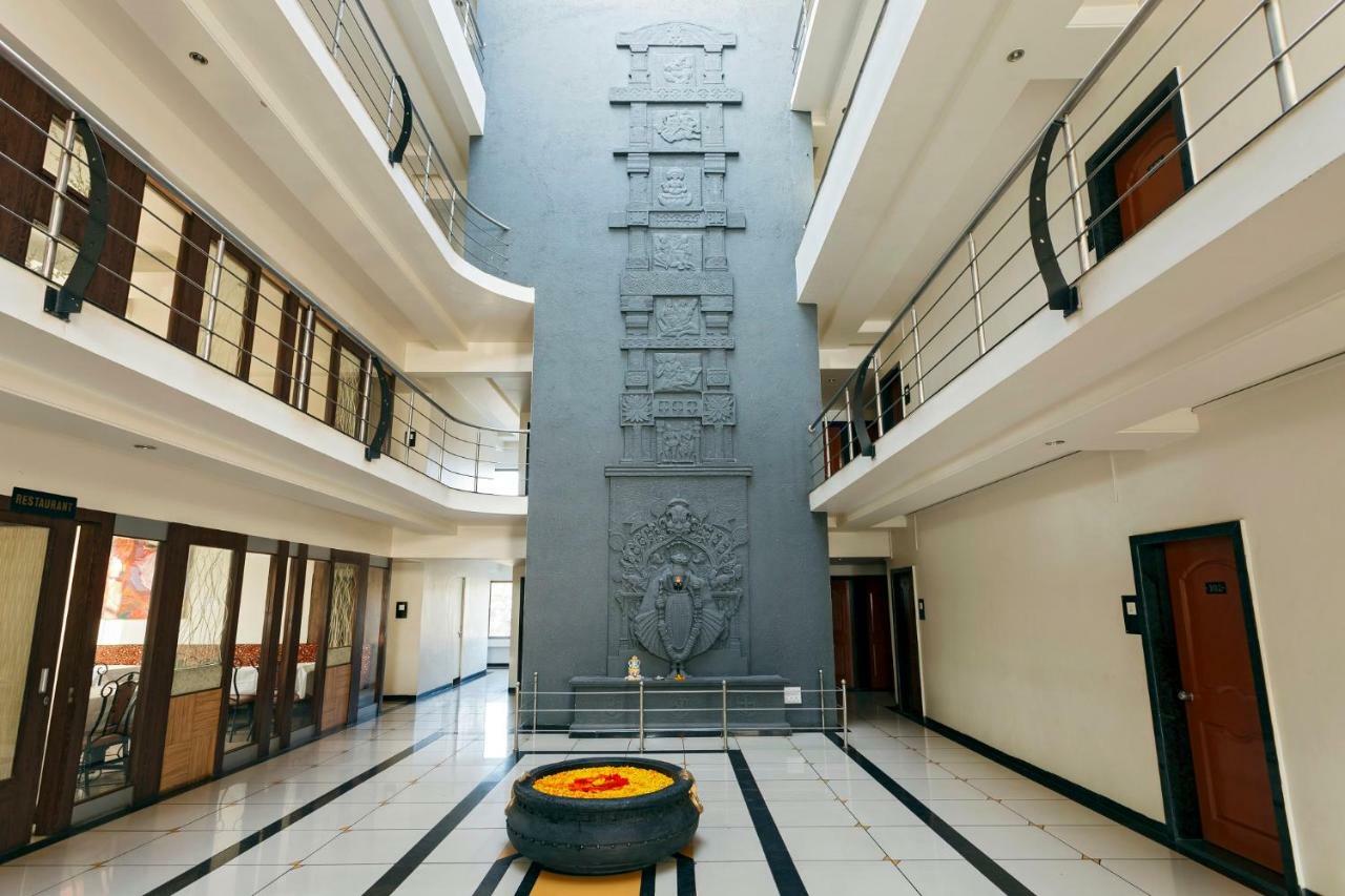 Hotel Vrindavan Deluxe Kolhapur Ngoại thất bức ảnh